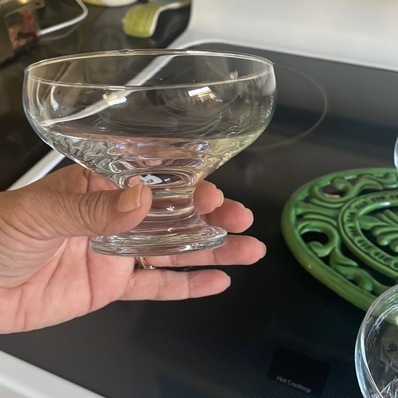 Pasabahce Turkey Crystal Clear Glass Wafer Stem 4 Piece 3" Footed Dessert Bowls - Picture 2 of 2